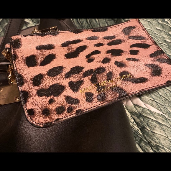 Purse - Picture 2 of 3